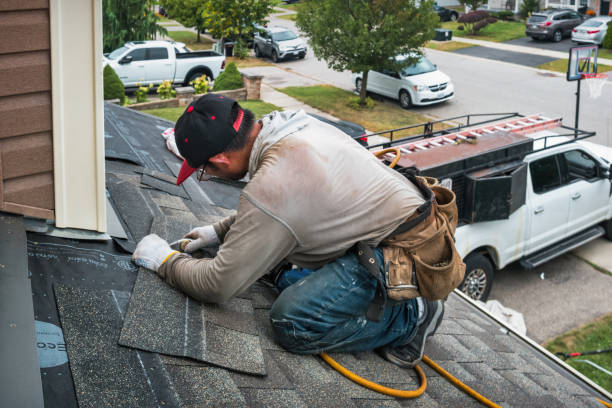 Professional Roofing technician working in Georgetown, CT